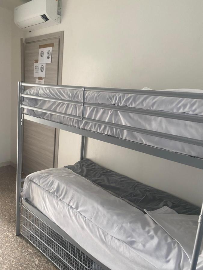 Bunk Bed in Female Dormitory Room,1359995183:JPEG