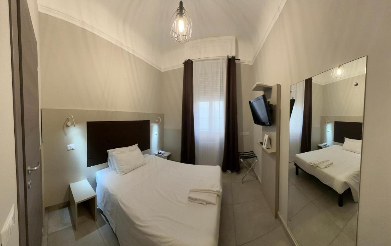 Double Room,1361417498:JPEG