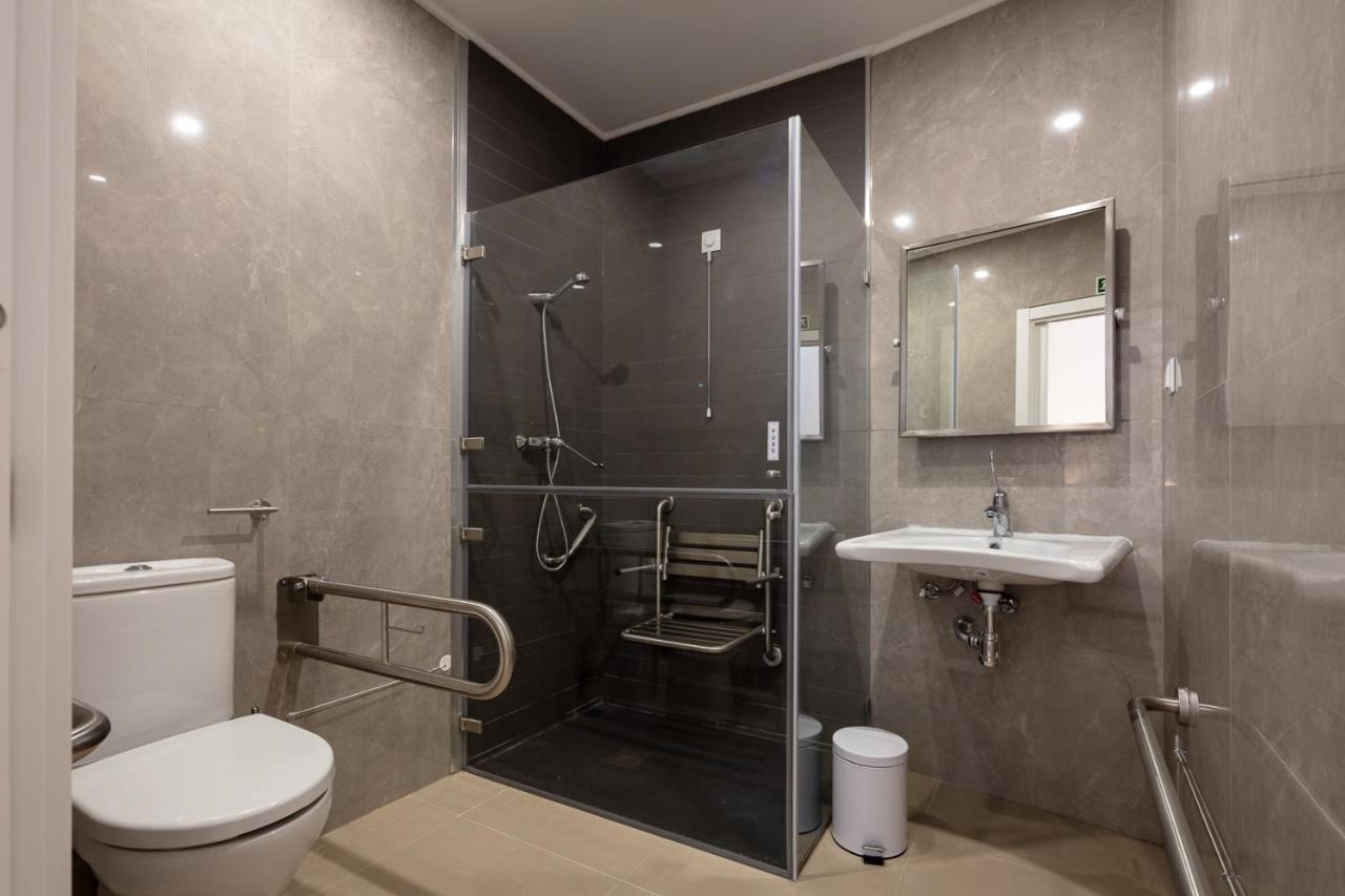 Chambre Double - Accessible aux Personnes à Mobilité Réduite