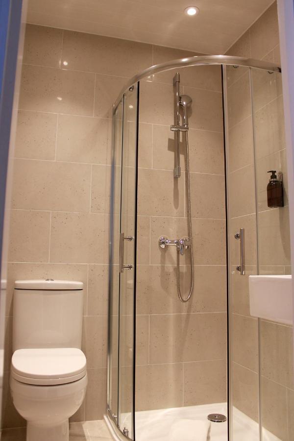Chambre Quadruple Supérieure - Lits Superposés et Lits Simples