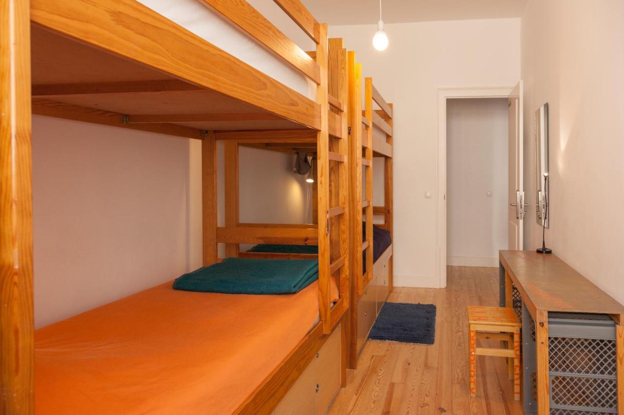 Lit dans Dortoir pour Femmes de 4 Lits