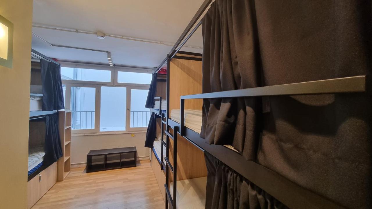 Bed 6-Bed Mixed Dormitory Room,1385485067:JPEG