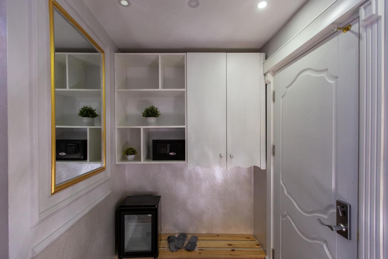 Family Room,1397536058:JPEG