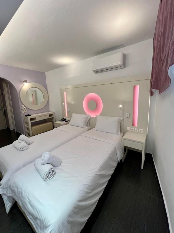 Chambre Double ou Lits Jumeaux Économique - Demi Sous-Sol