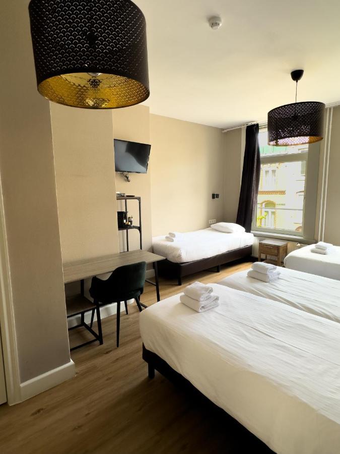 Family Room,1412419538:JPEG