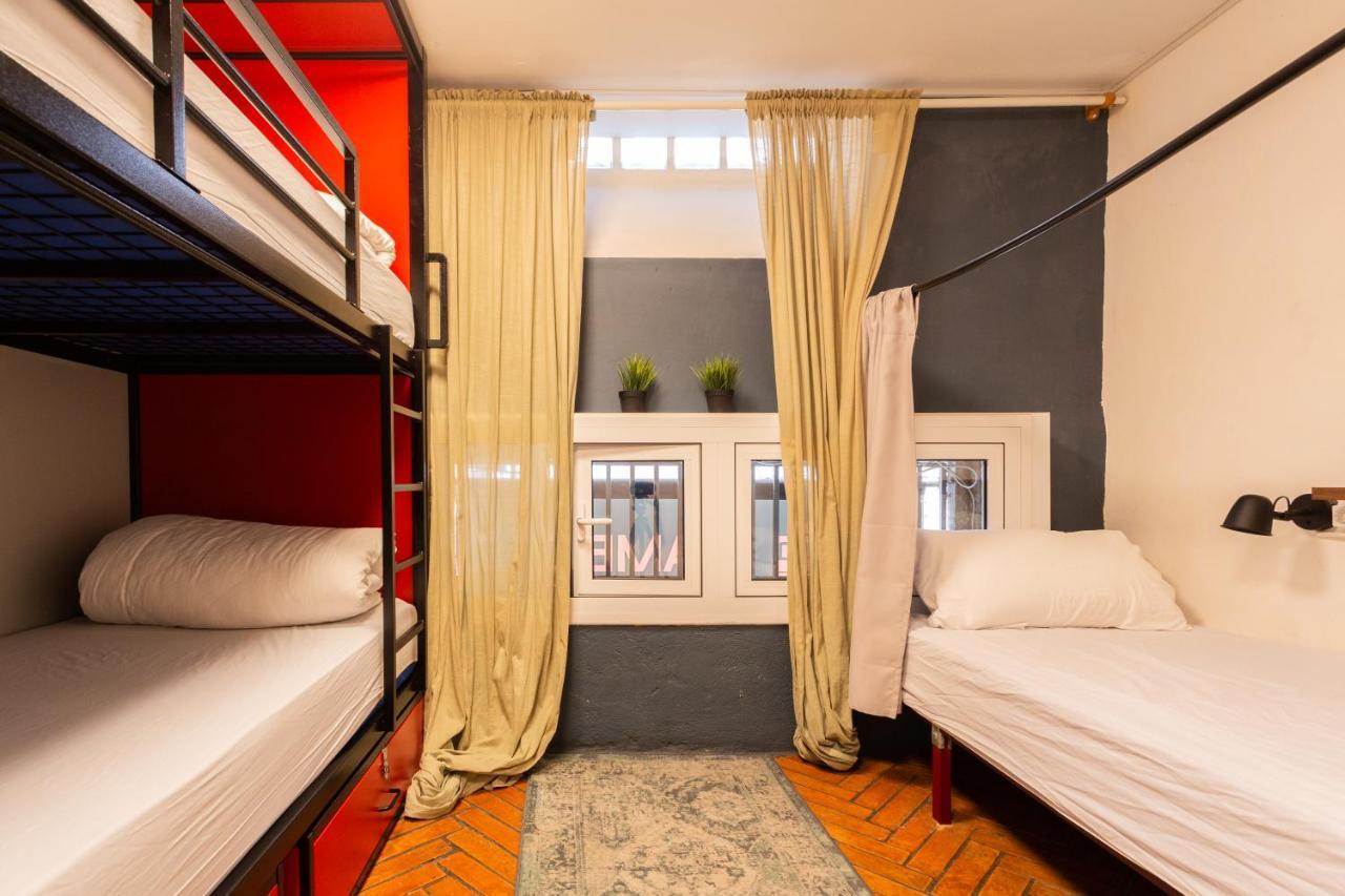 Chambre Triple Basique avec Salle de Bains Commune