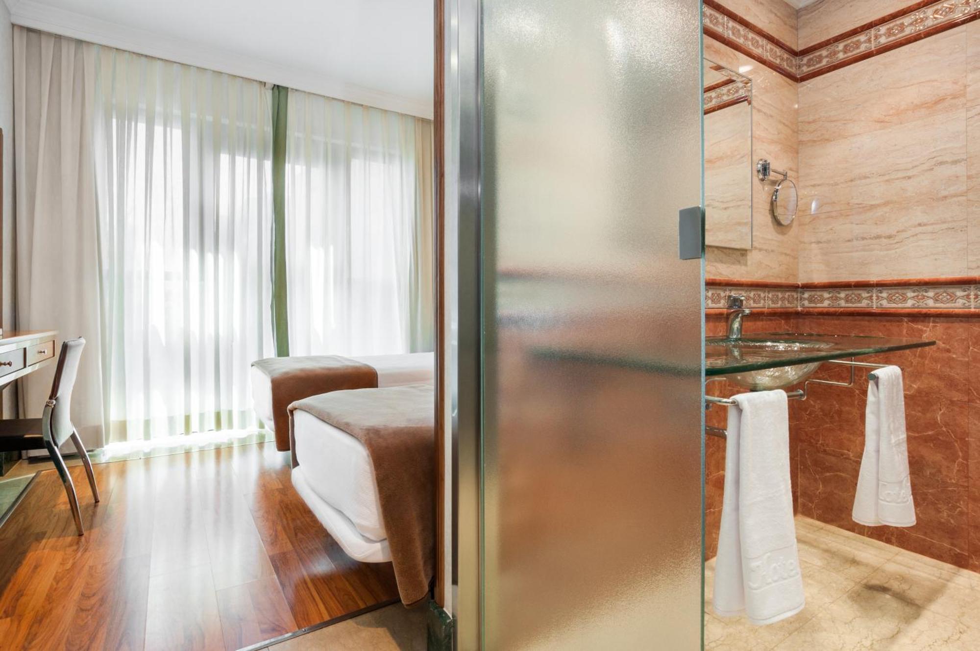Double or Twin Room,1443937594:JPEG