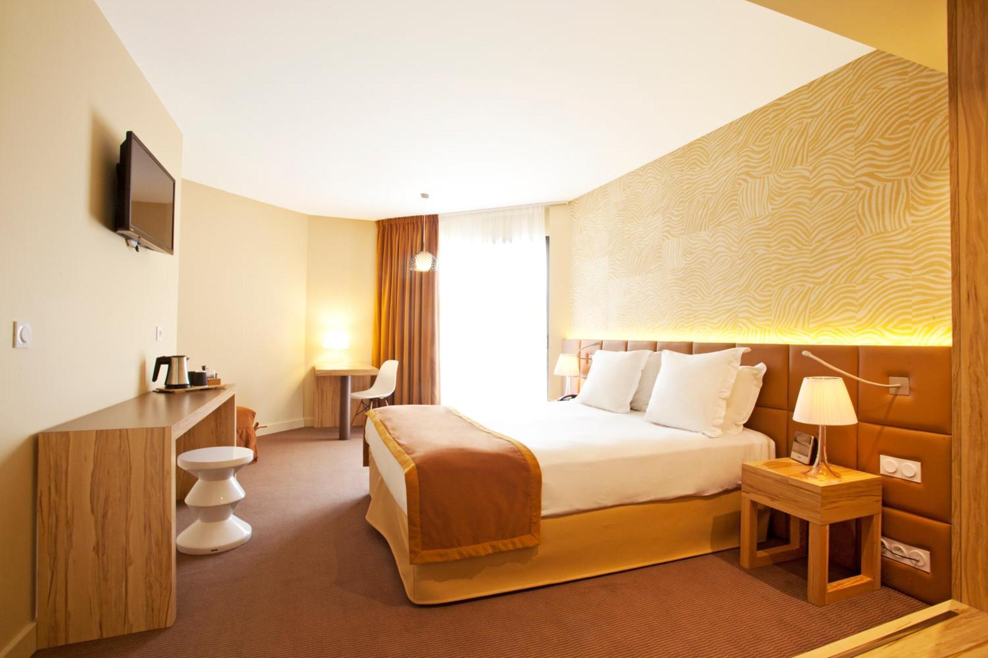 Chambre Lit King-Size Confort avec Patio Privé