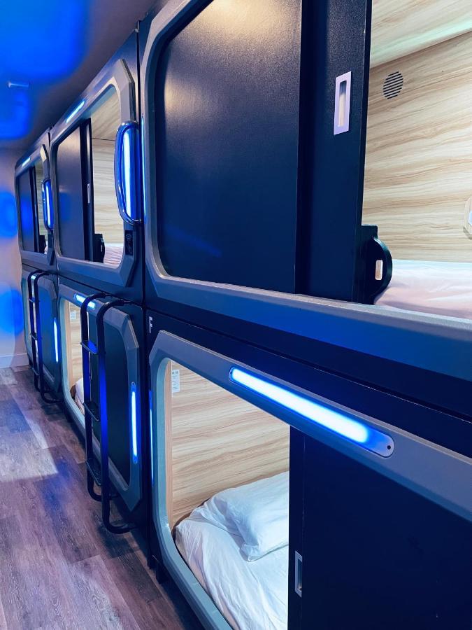 Un Lit dans un Pod Deluxe pour Femme de 6 Lits avec Douche Privée