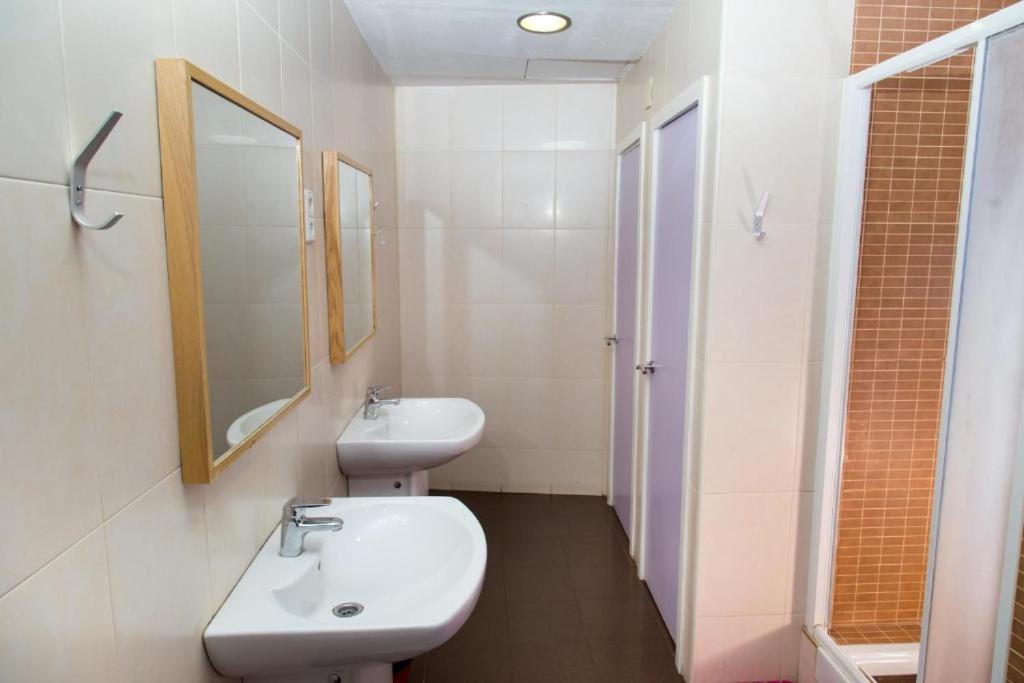 Chambre Quadruple avec Salle de Bains Commune