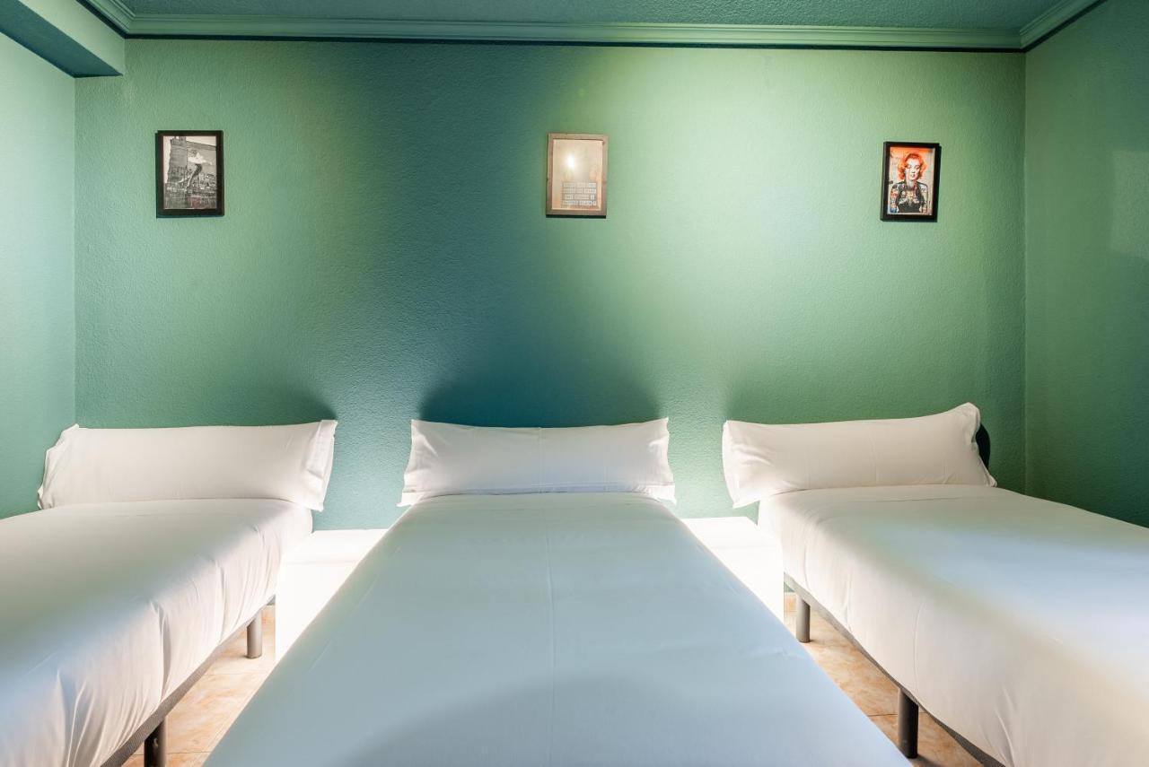 Chambre Triple avec Salle de Bains Commune