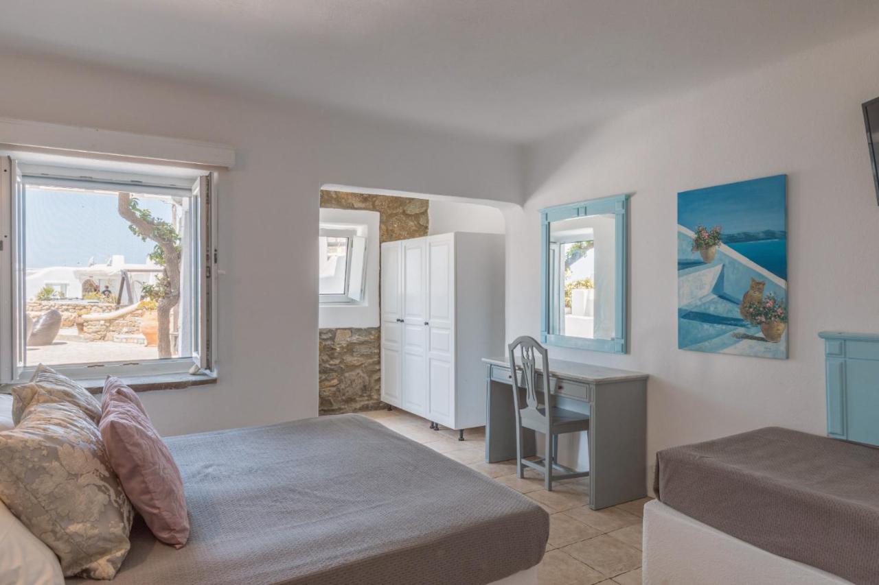 Quadruple Studio with Terrace and Garden View,1498490848:JPEG