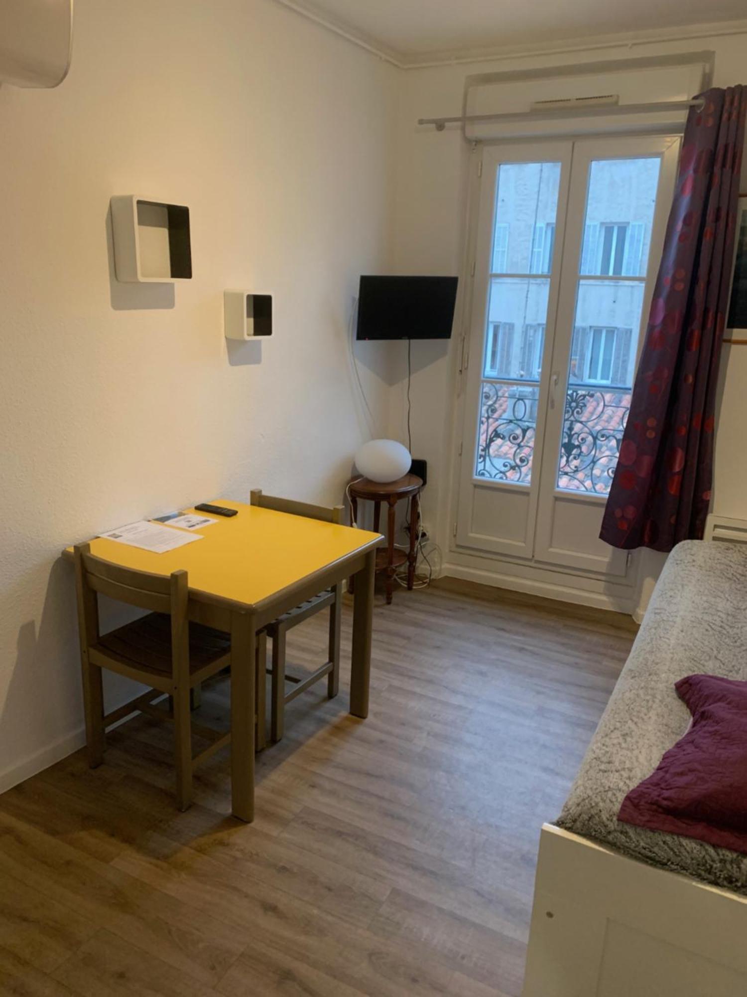 One-Bedroom Apartment,1499603518:JPEG
