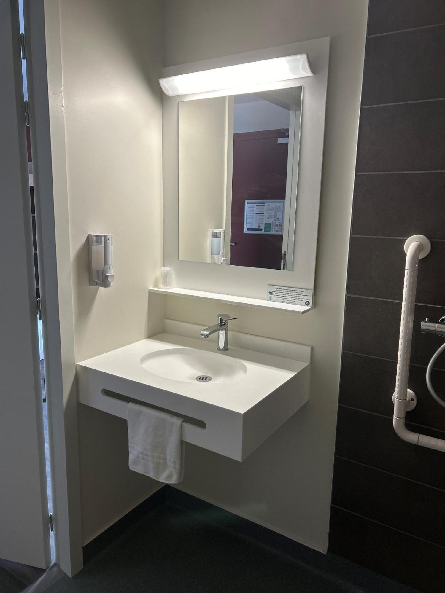 Double Room Disability Access,1602954568:JPEG