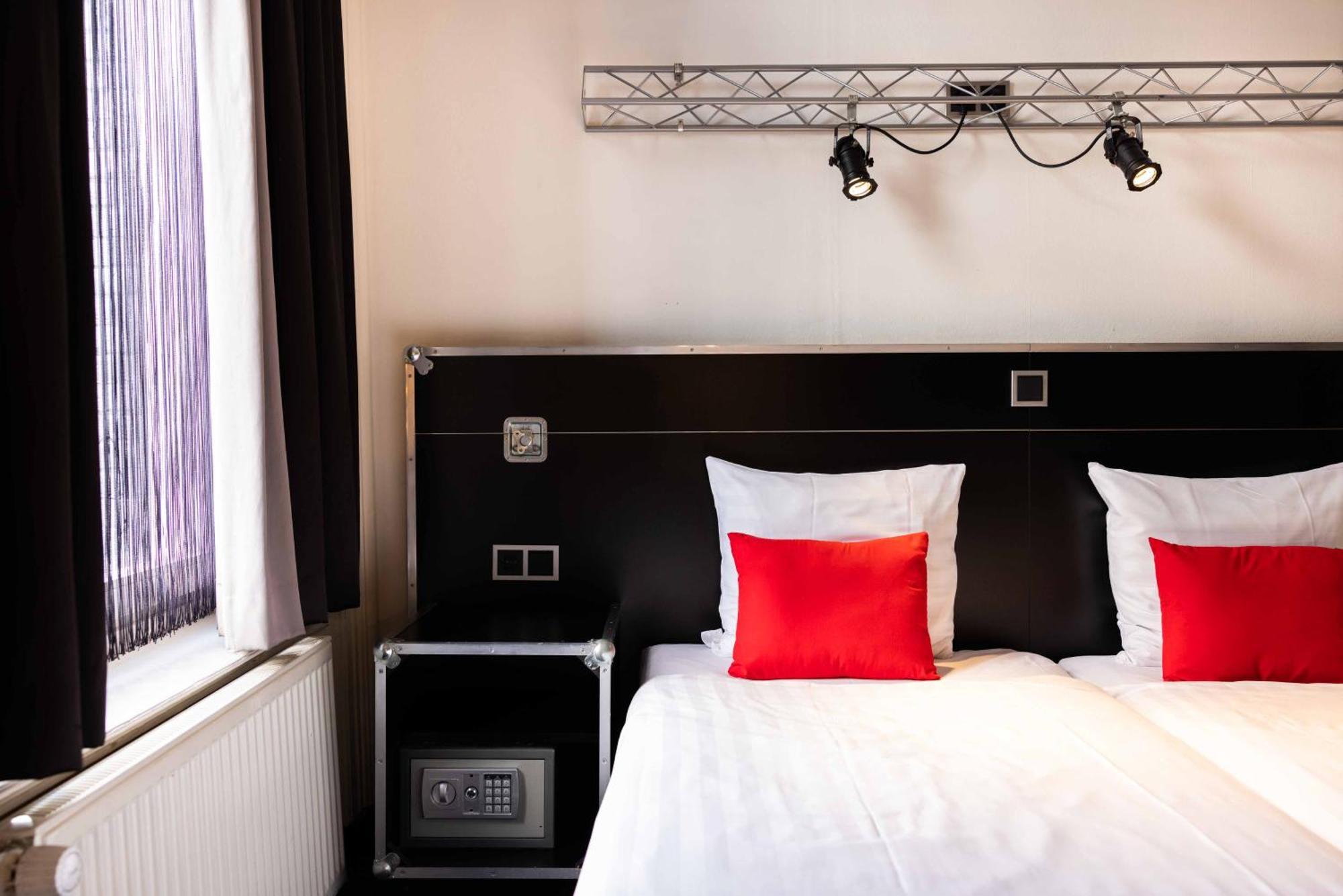 Chambre Double ou Lits Jumeaux Basique avec Salle de Bains Commune