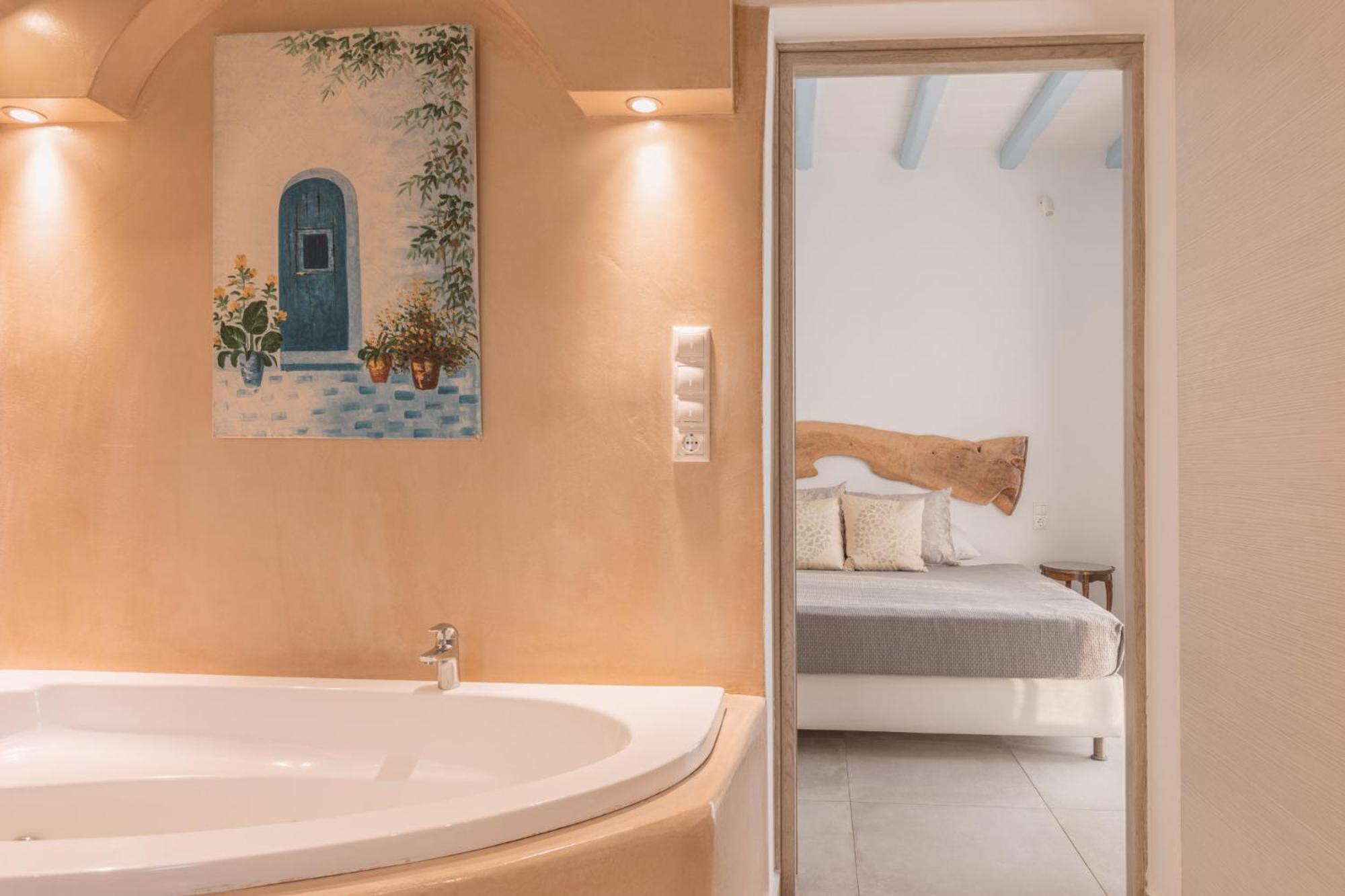 Suite Supérieure avec Baignoire d'Hydromassage Intérieure - Vue Panoramique sur Mer