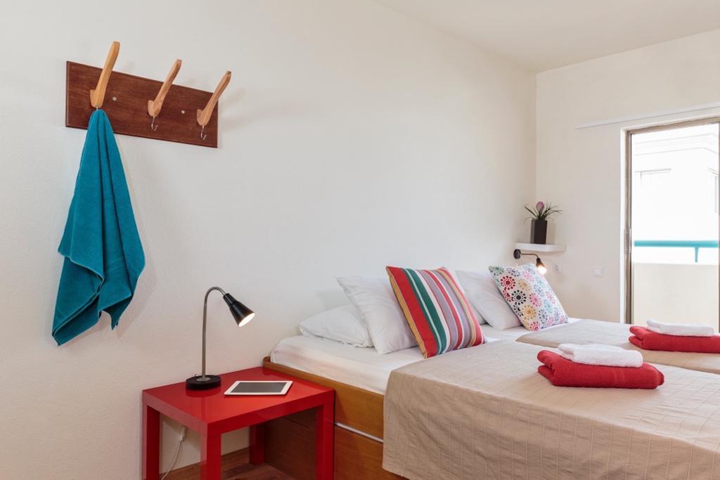 Chambre Simple Basique avec Salle de Bains Commune