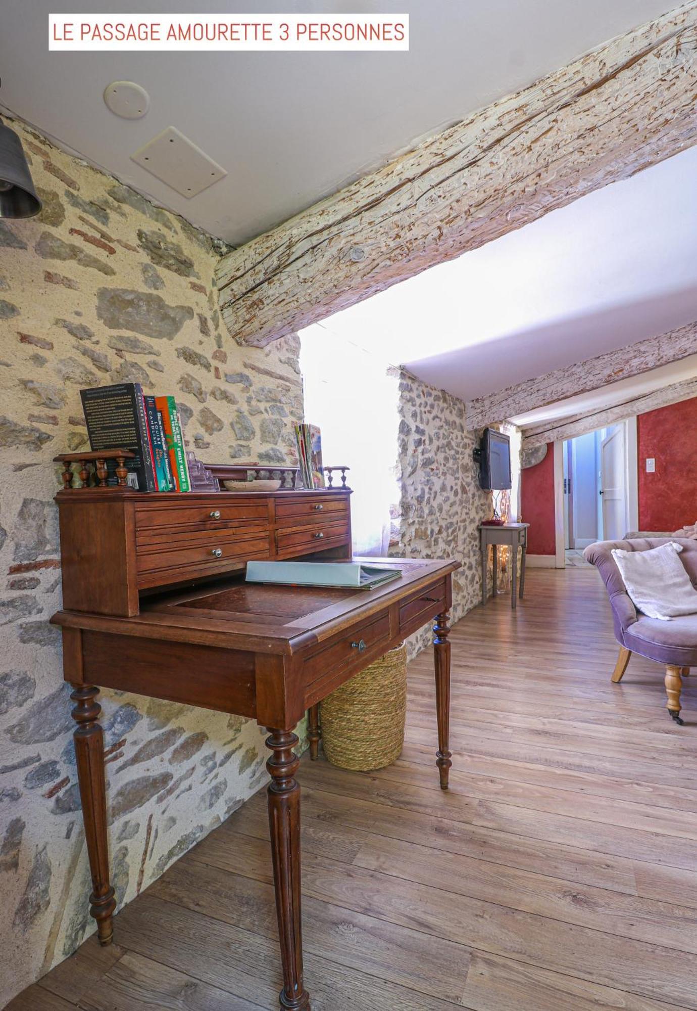 Chambre Triple avec Salle de Bains Privative