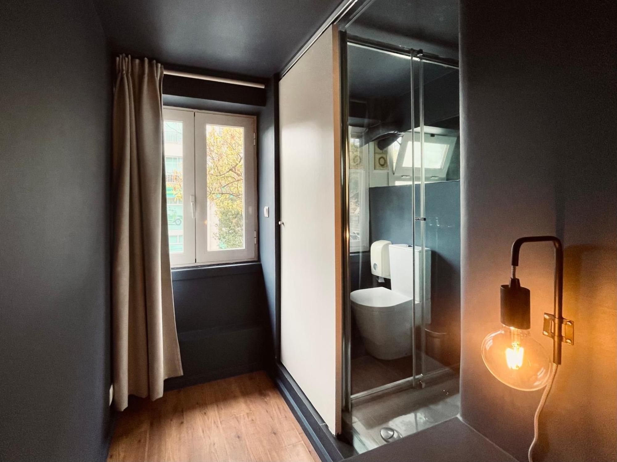 Chambre Double Supérieure - Salle de Bains Privative