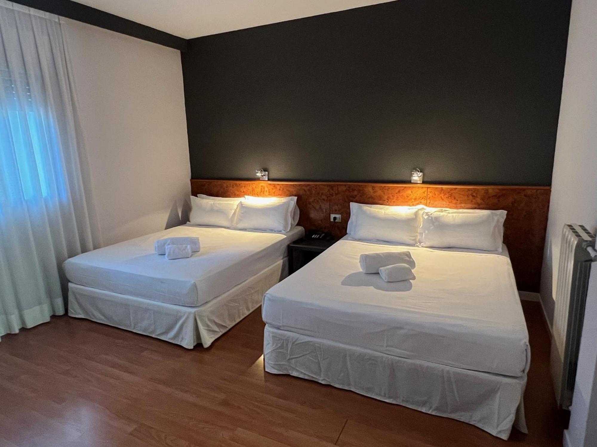 Chambre familiale quadruple (2 lits)