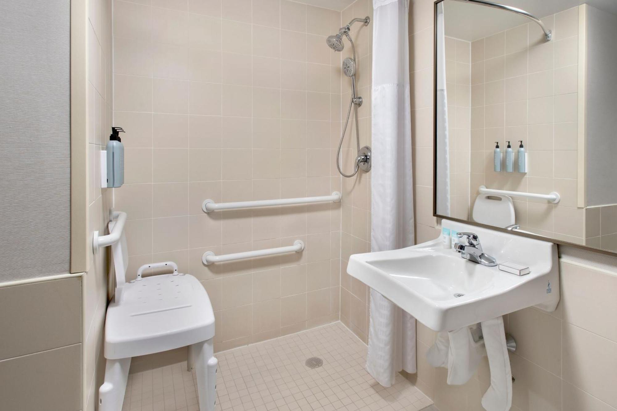 Double Room Two Double Beds Roll Shower Mobility Accessible,1547593852:JPEG
