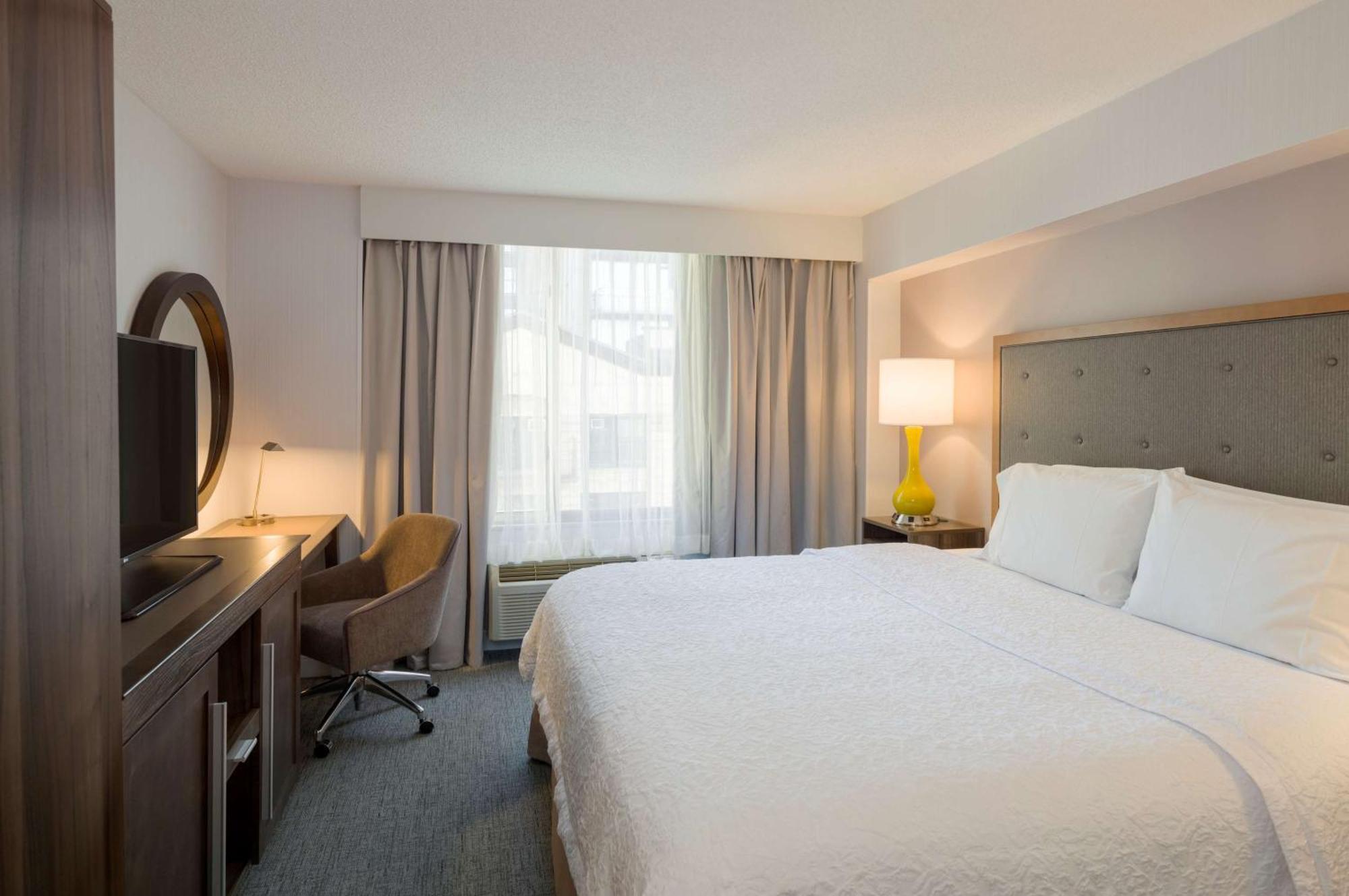 Chambre Lit King-Size - Vue sur Ville