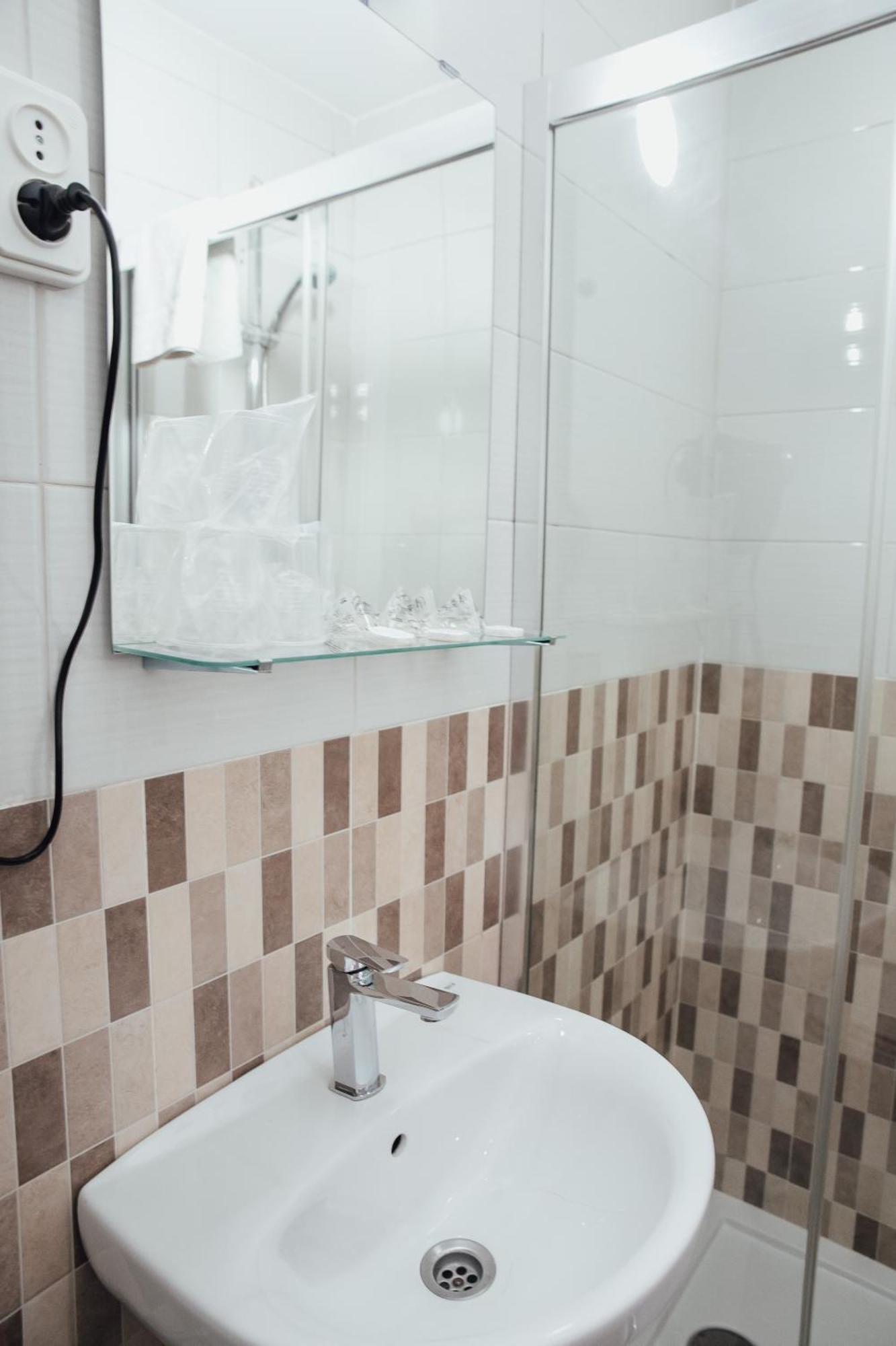 Chambre Double avec Lit d'Appoint