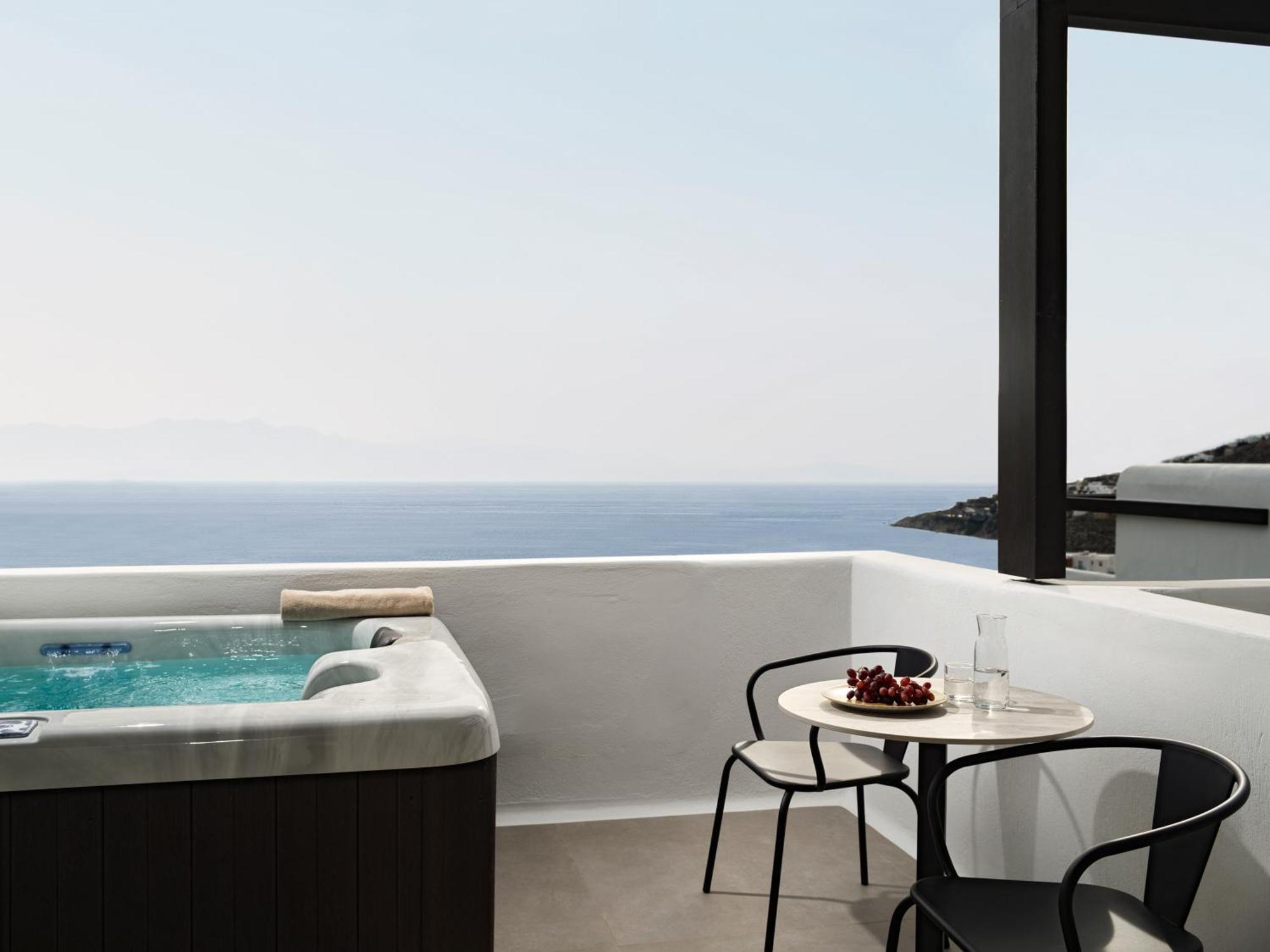 Suite Junior avec Jacuzzi Extérieur - Vue sur Mer