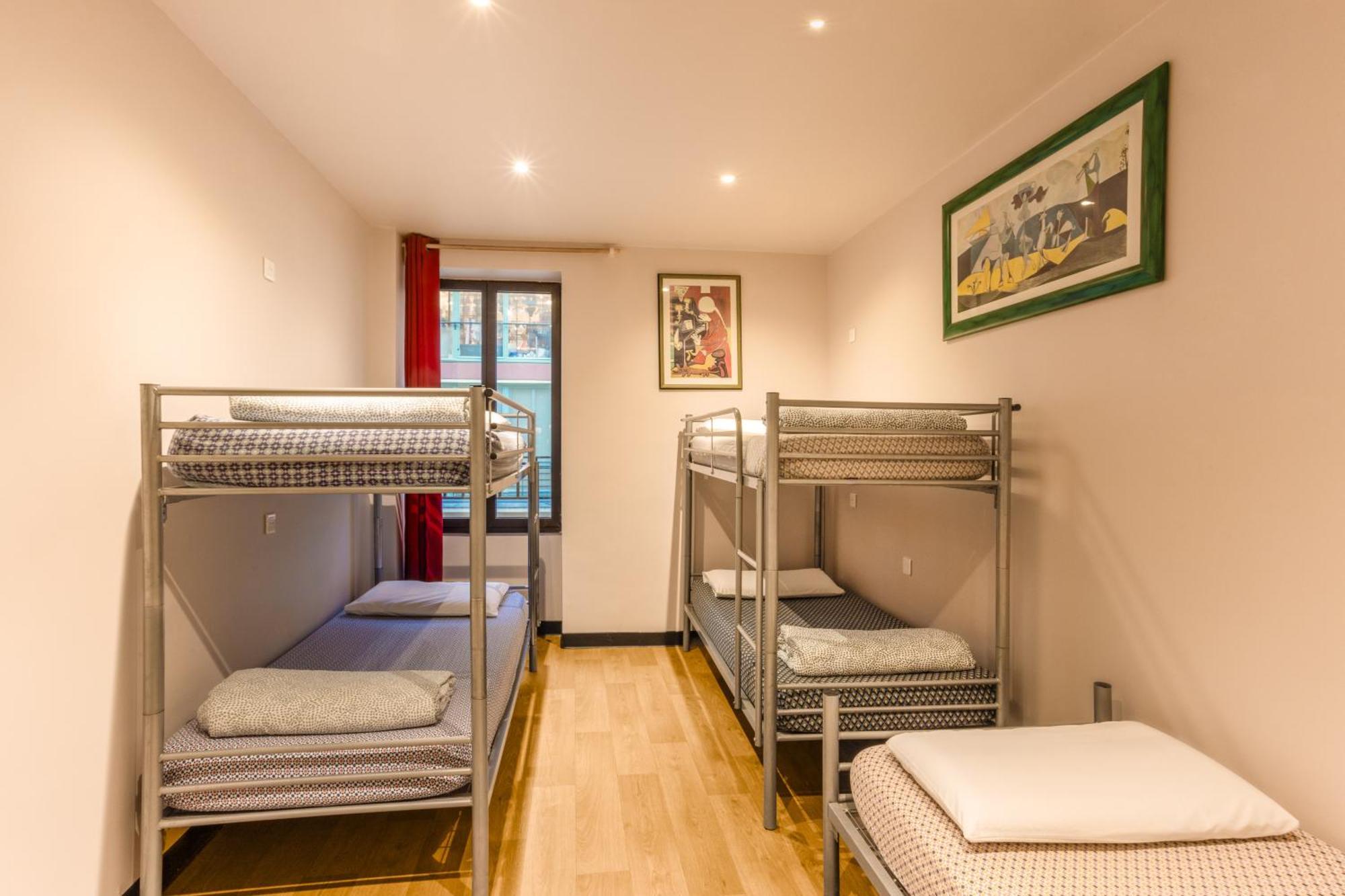 Single Bed 5-Bed Female Dormitory Room,1559650876:JPEG