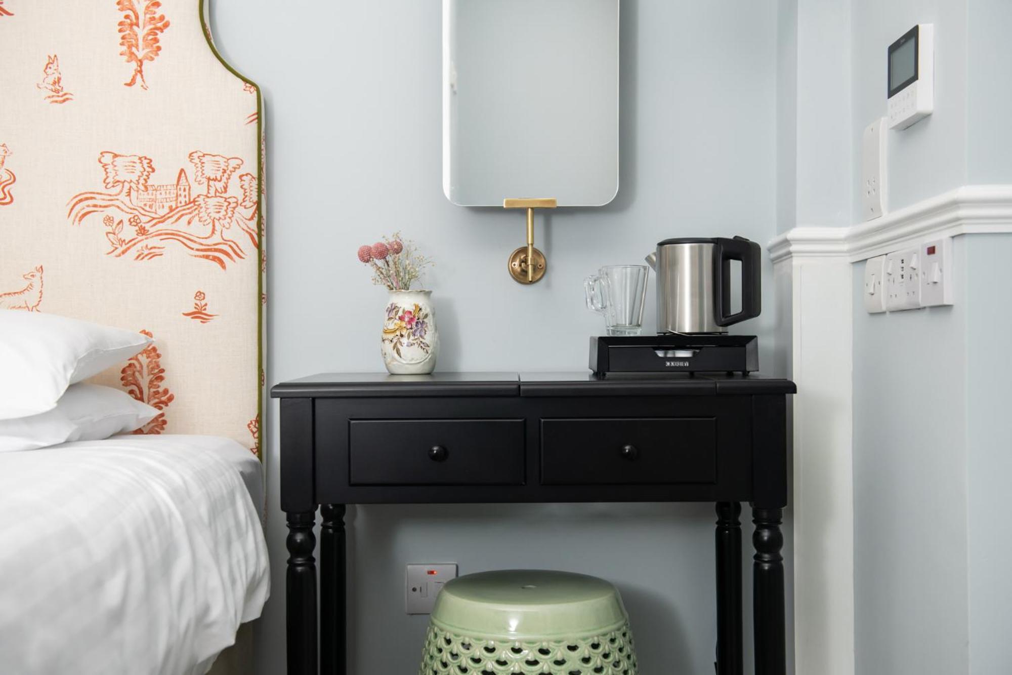 Americana Twin Room,1572650621:JPEG