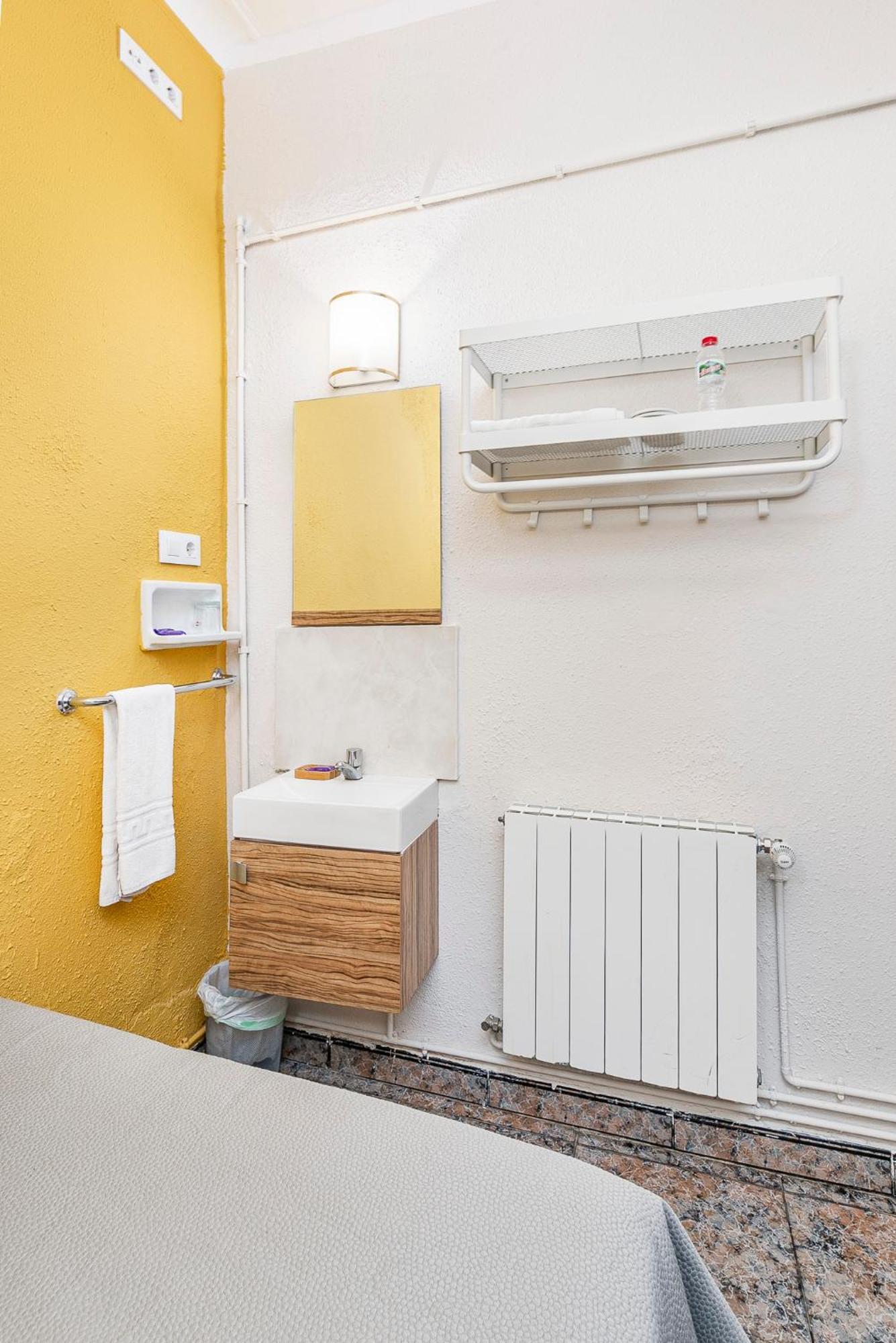 Chambre Simple avec Salle de Bains Commune