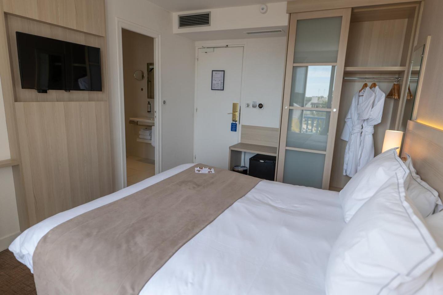 Superior Double Room Sea View,1574702657:JPEG