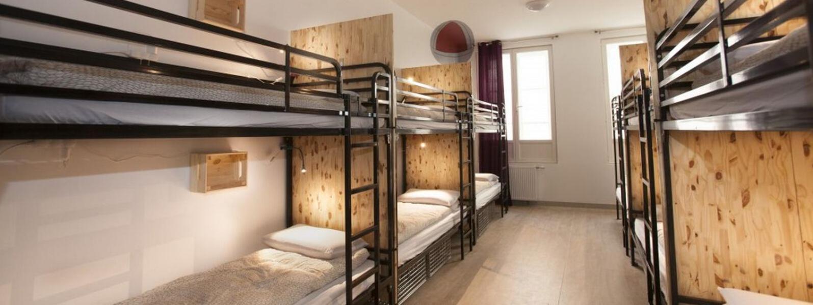 Lit Superposé dans Dortoir pour Femmes