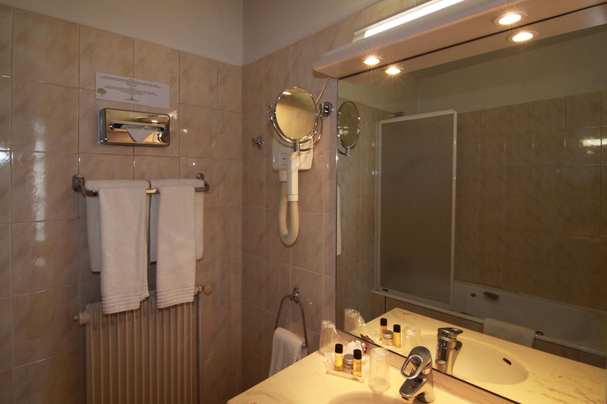 Superior Double Room,1585461407:JPEG