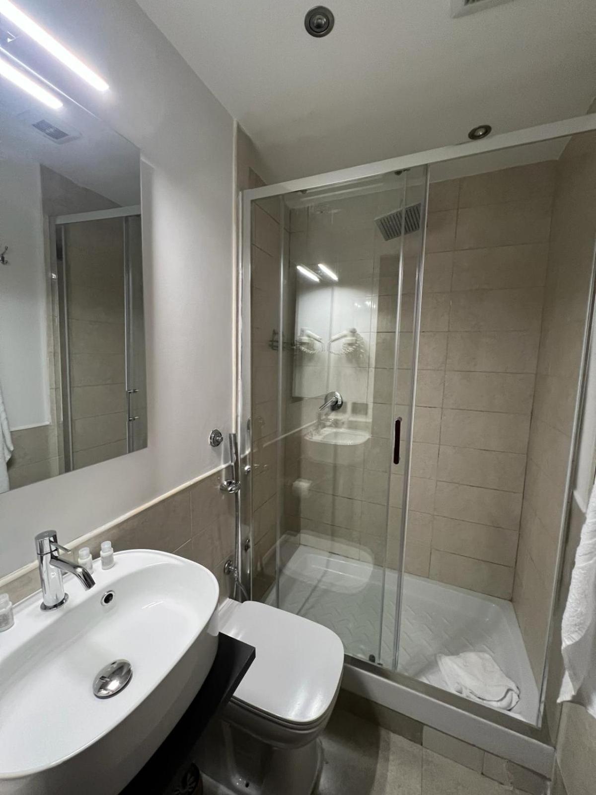 Double Room,1587501298:JPEG