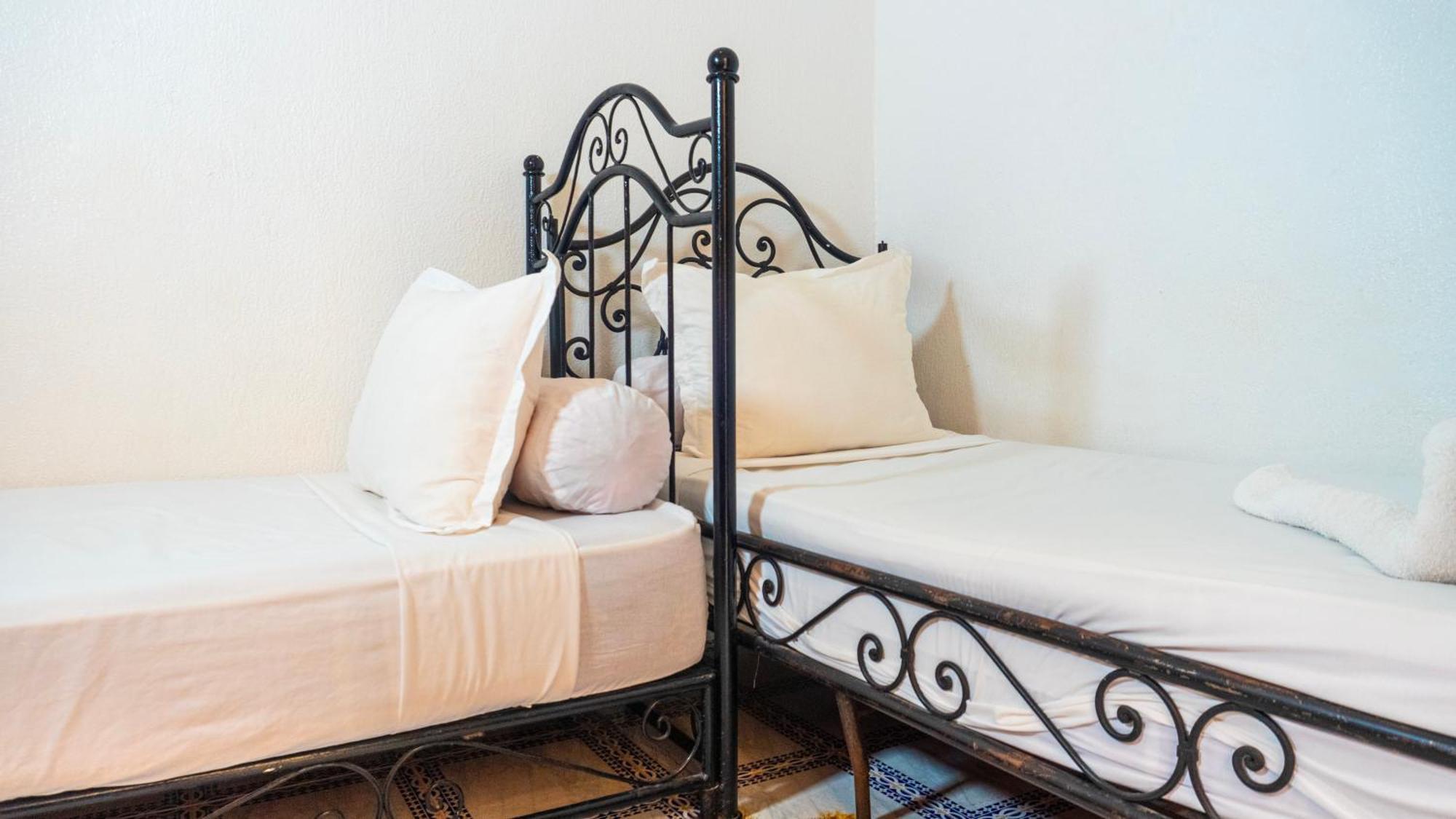Chambre Lits Jumeaux avec Salle de Bains Privative