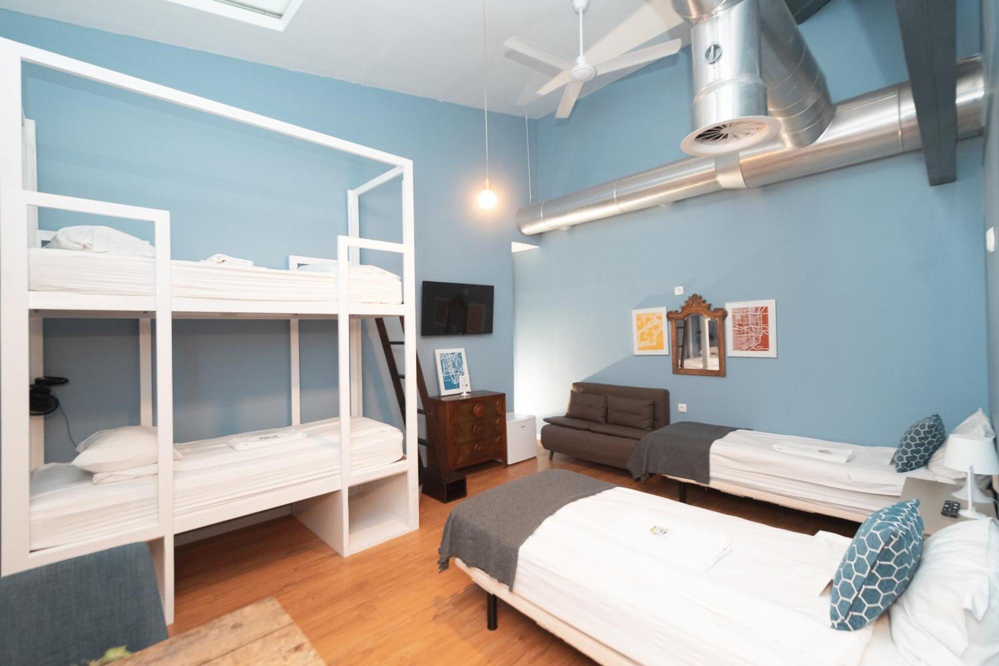 Chambre Quadruple avec Salle de Bains Privative