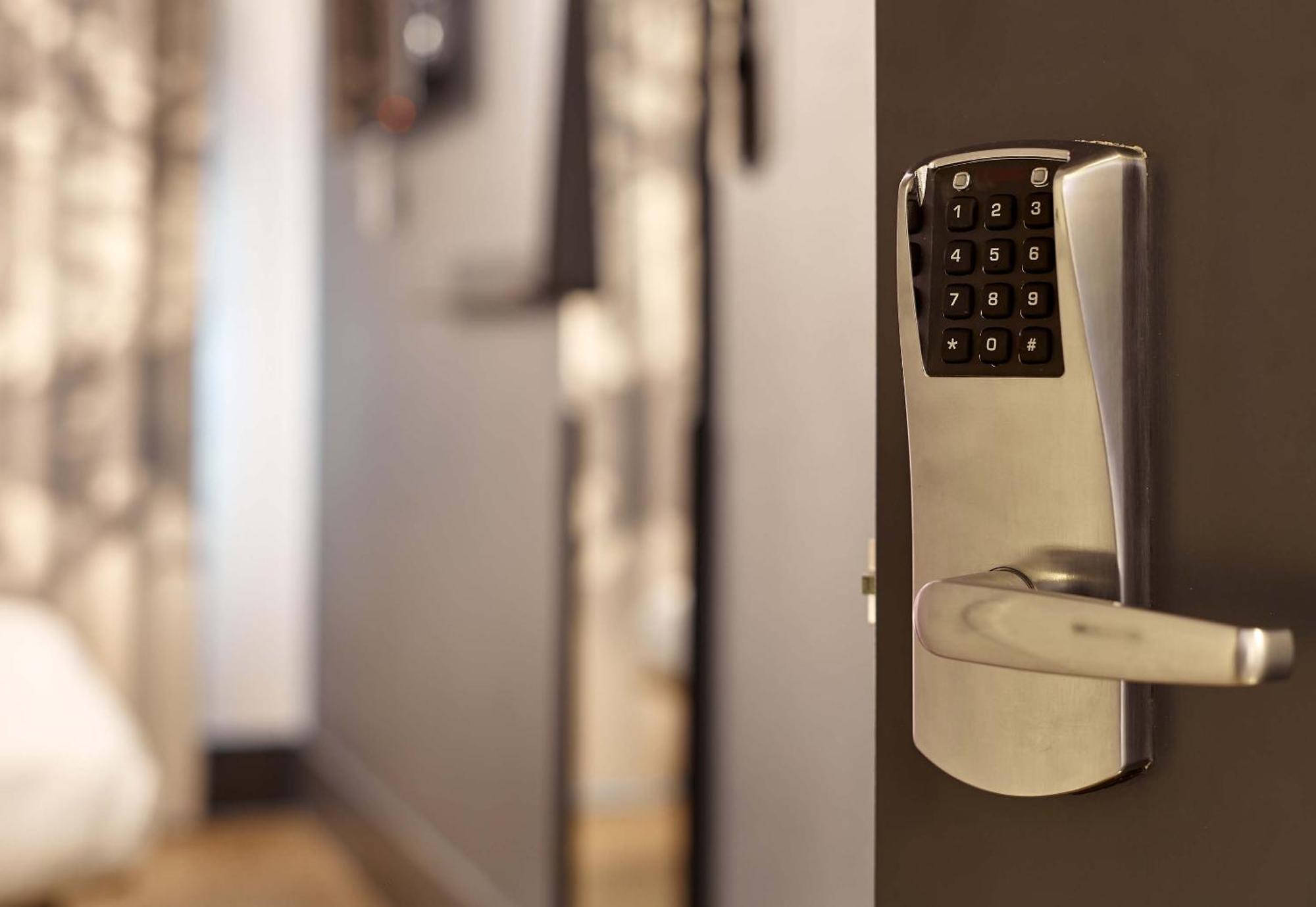 Chambre Double - Accessible aux Personnes à Mobilité Réduite