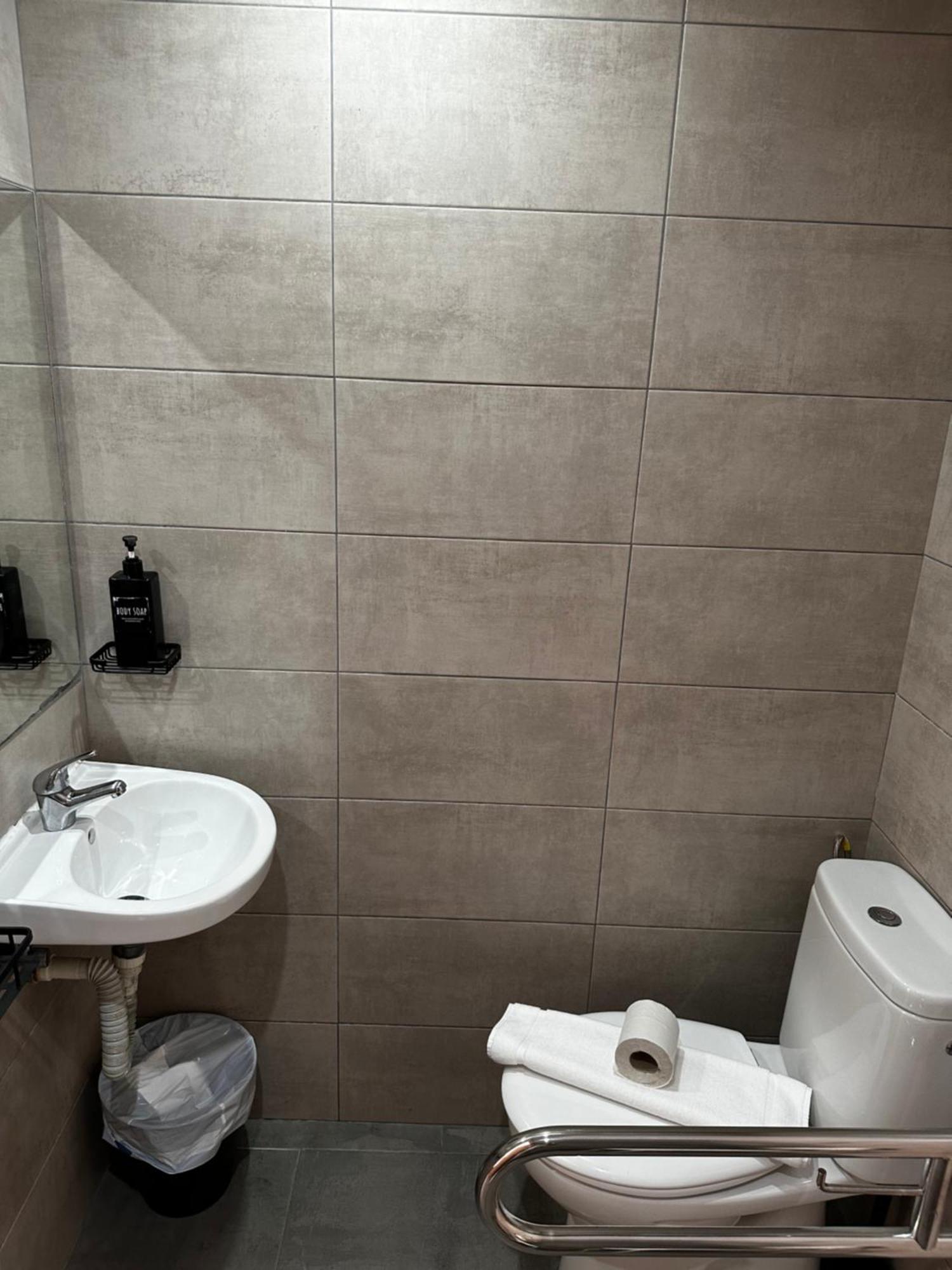 Chambre Triple avec Salle de Bains Privative