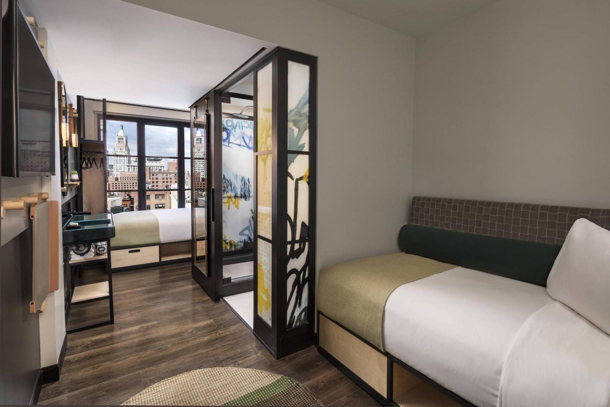 Queen Room One Queen Bed One Twin Bed