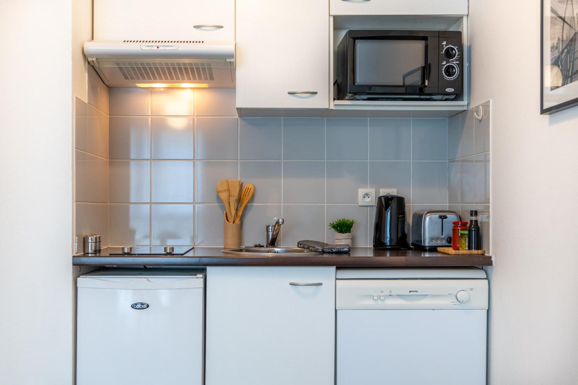 One-Bedroom Apartment,1594672410:JPEG