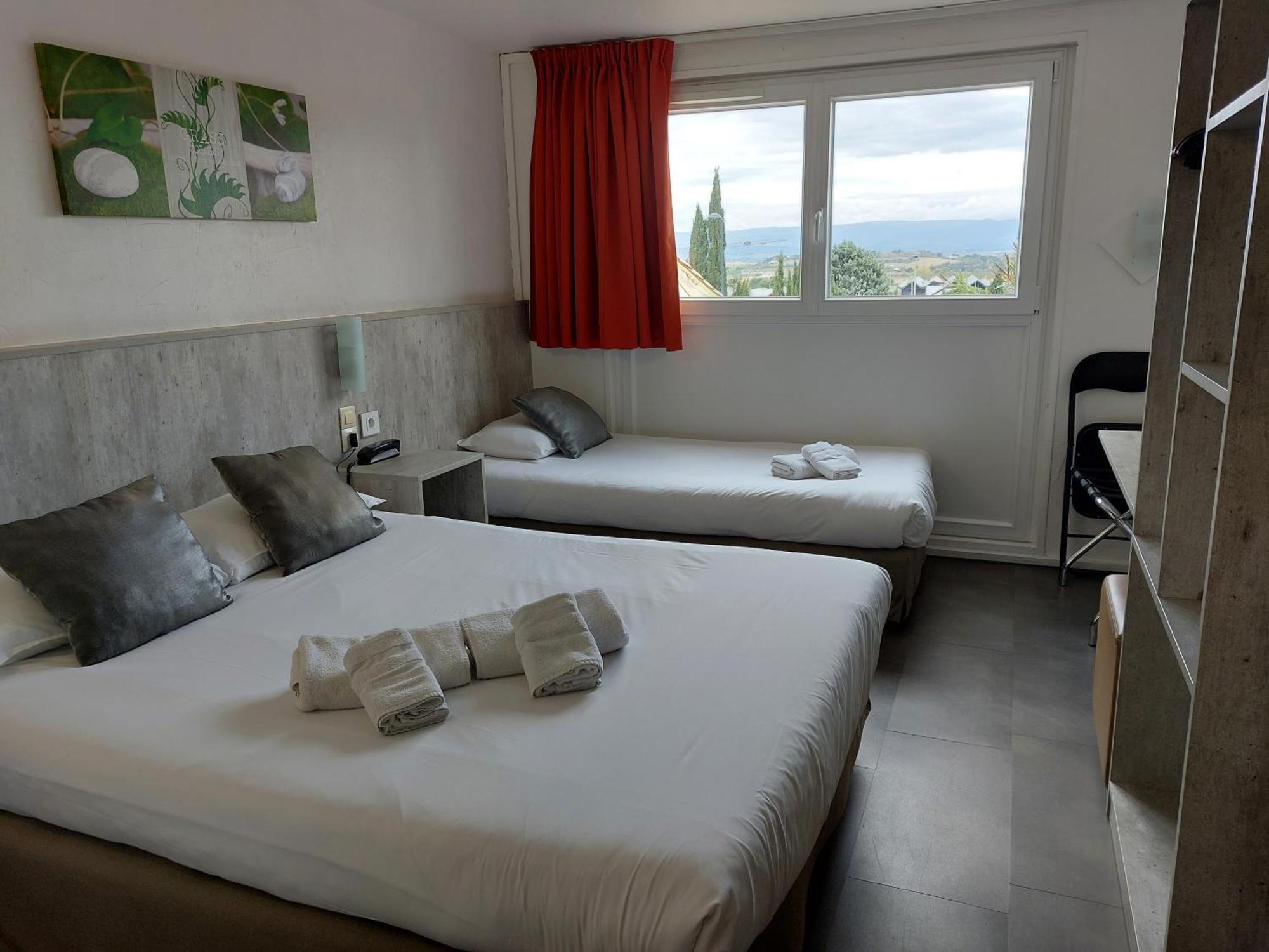 Chambre Double (1 Lit Double + Lit Simple)