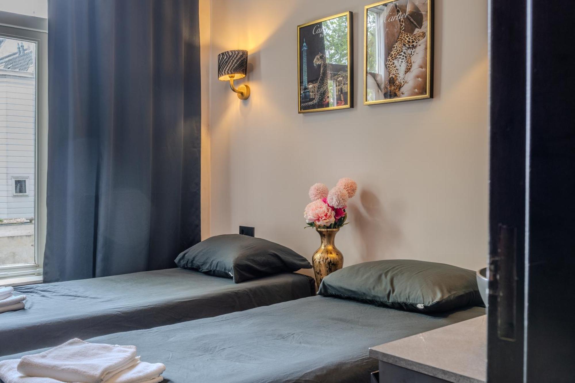 Double Room with Shared Bathroom,1596021519:JPEG