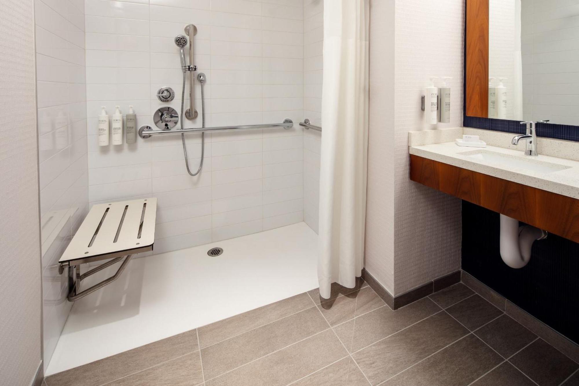 King Room Roll Shower Mobility Access