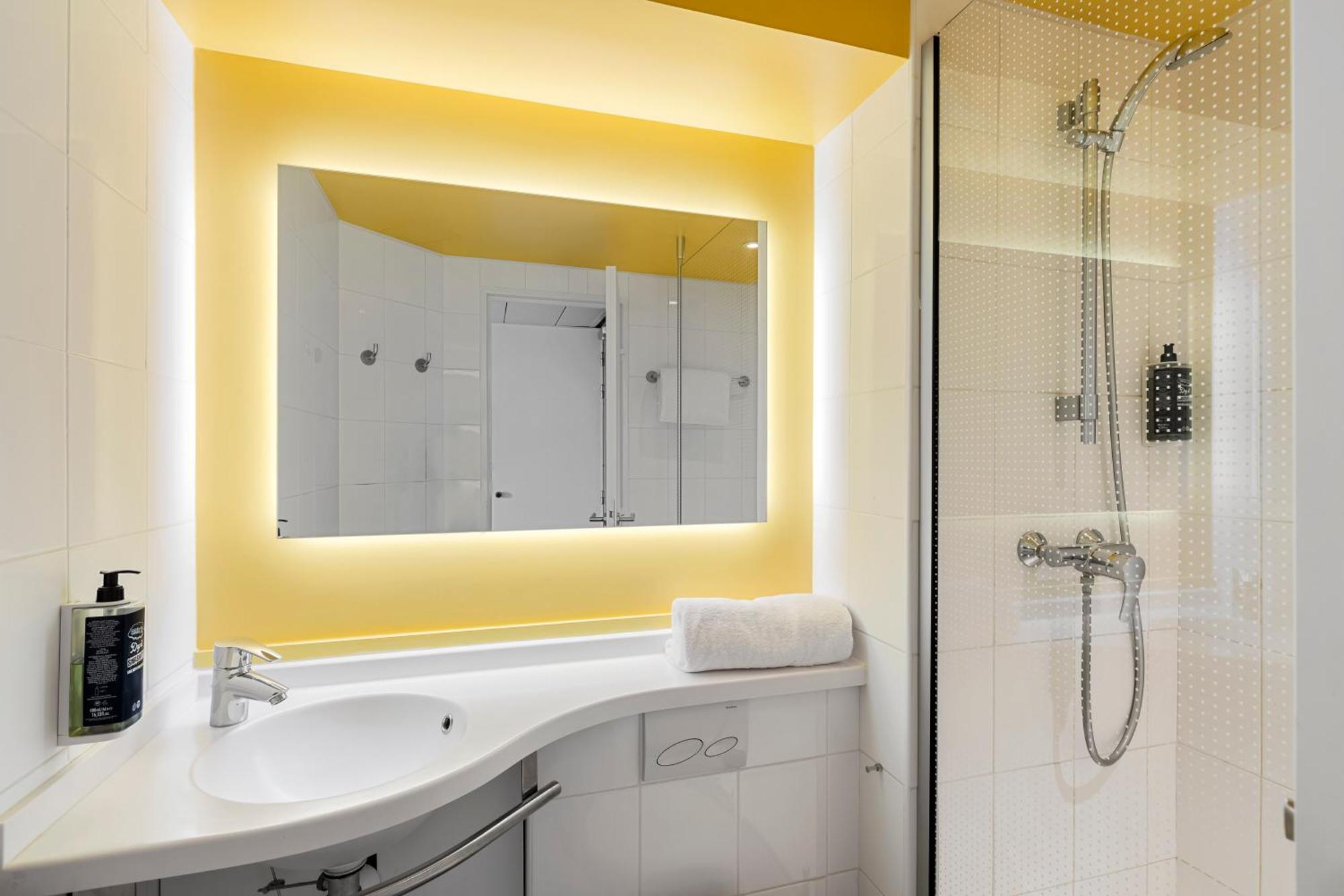 Standard Double Room,1597570665:JPEG