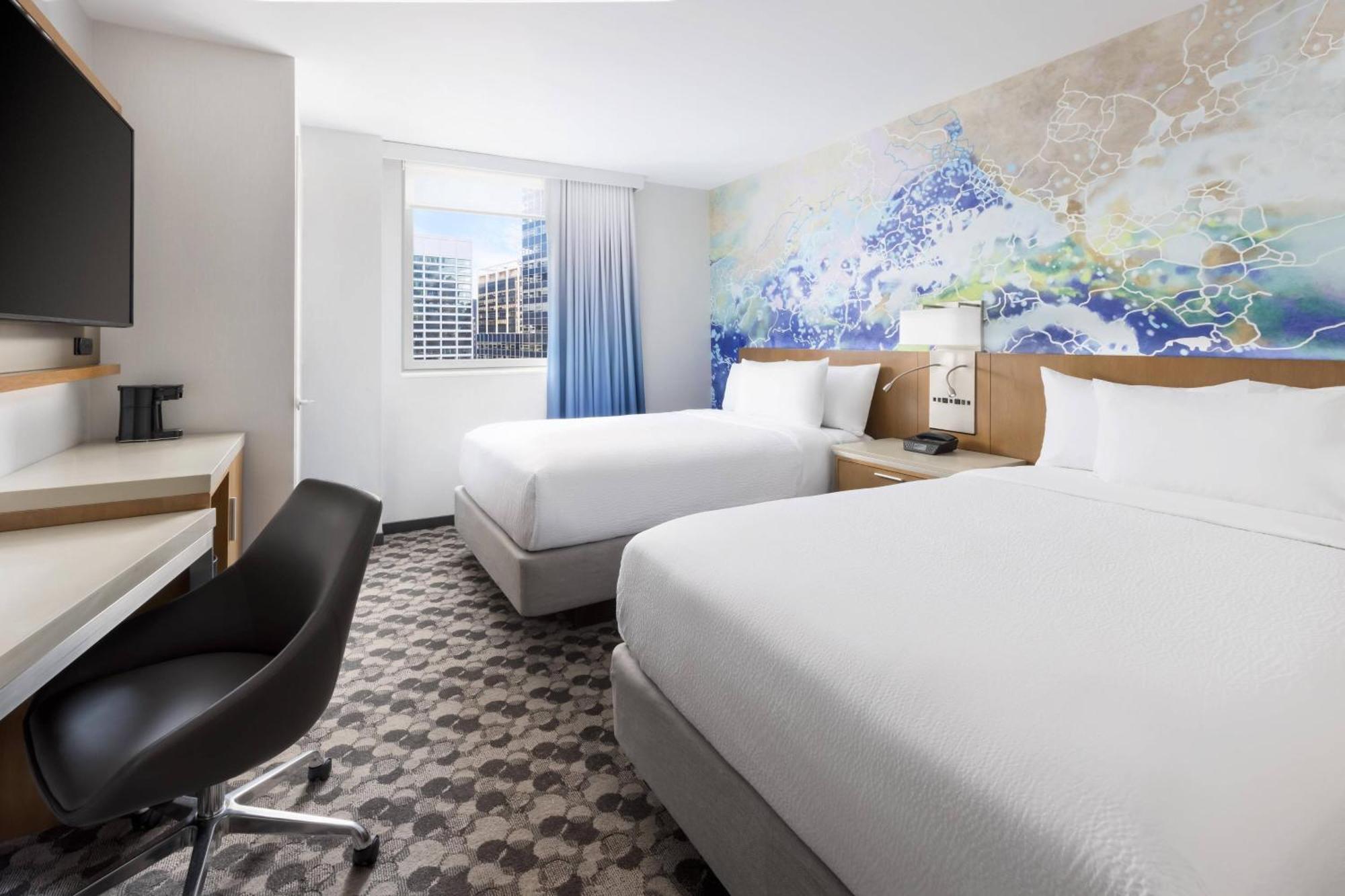 Chambre avec 2 Lits Doubles - Vue sur Ville