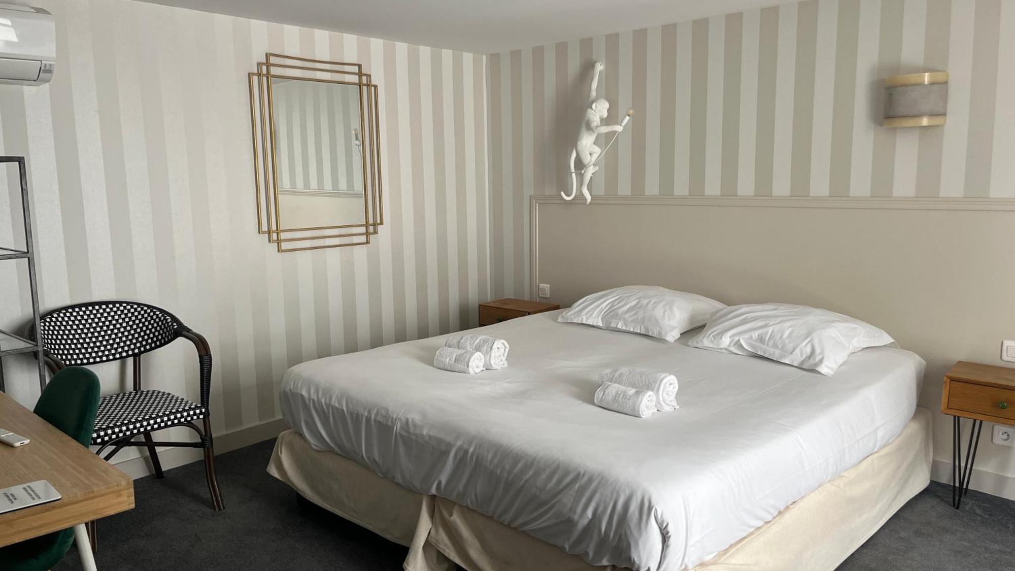 Chambre Double - Accessible aux Personnes à Mobilité Réduite