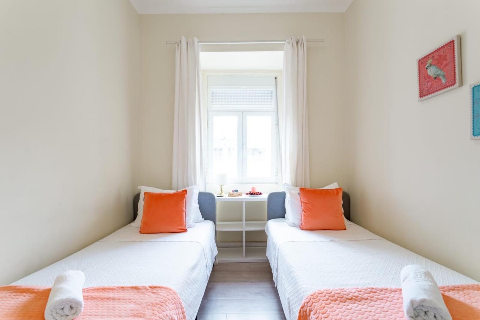 Chambre Double ou Lits Jumeaux avec Salle de Bains Commune