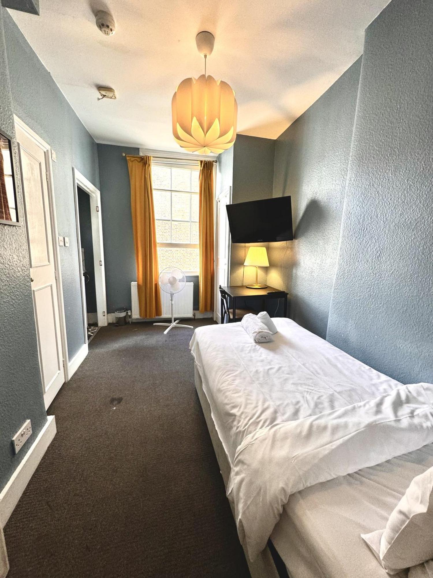 Single Room,1618314368:JPEG