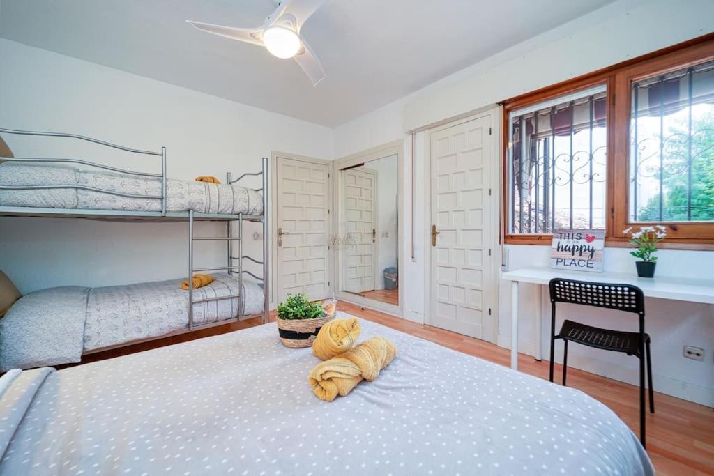 Chambre Familiale avec Salle de Bains Commune